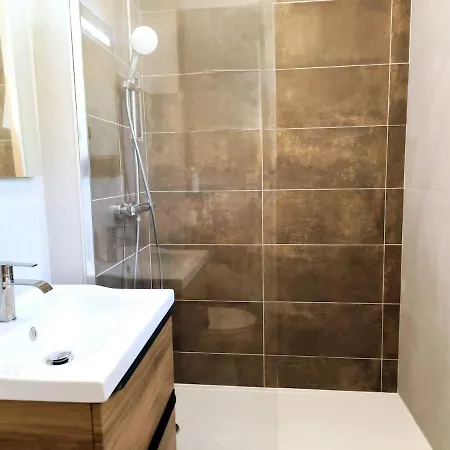 Renove, Clim, Wifi, Parking Proche 히에레